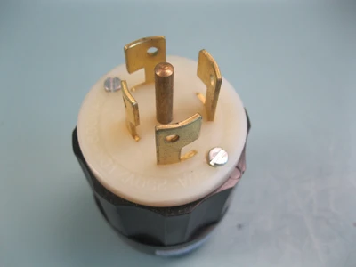 NEW Leviton 3521-C