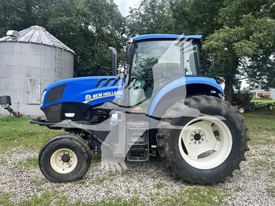 USED 2015 NEW HOLLAND TS6.110