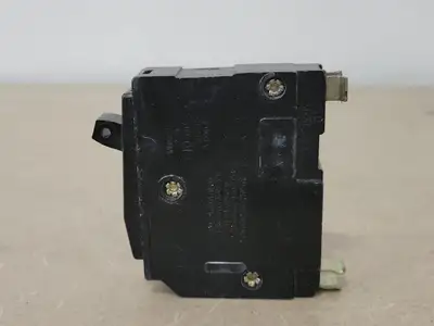 USED SQUARE D QO115