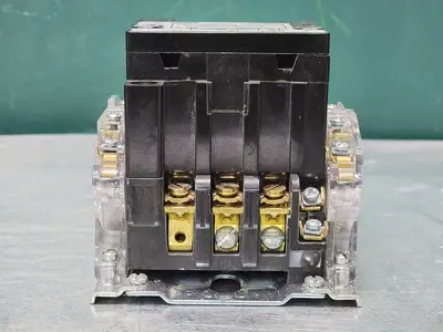 USED SQUARE D 8536SCO3H09S
