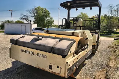 Used 1999 INGERSOLL-RAND DD-130 Tandem Rollers Wisconsin US | Proxy Equipment #1385001