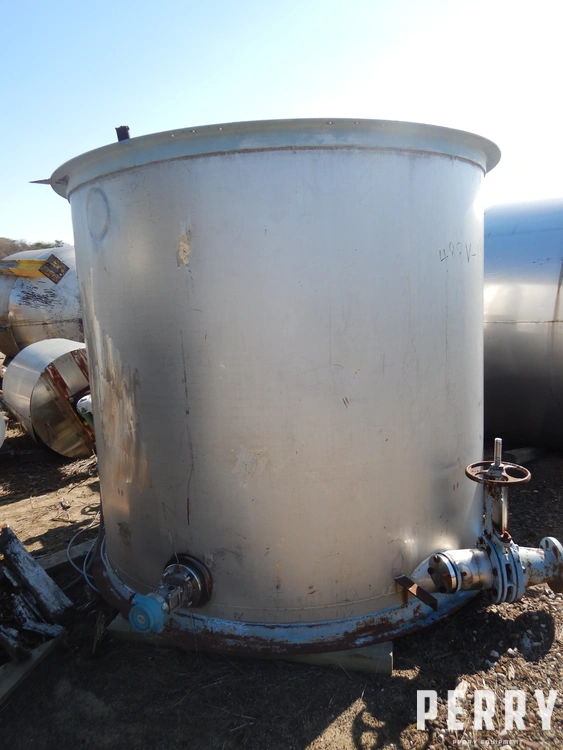 _UNKNOWN_ 1,700 Gallon Stainless Steel Tanks | Perry Equipment