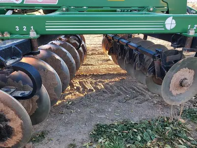 USED 2020 MCFARLANE QT209