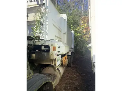 Used 2016 NEW WAY TRASH Garbage trucks North Carolina US | Levan Equipment #1573979