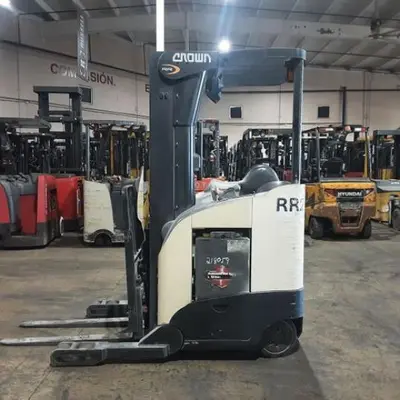 USED 2016 CROWN RR5725-45