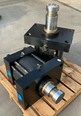 NEW YATES AMERICAN T1702
