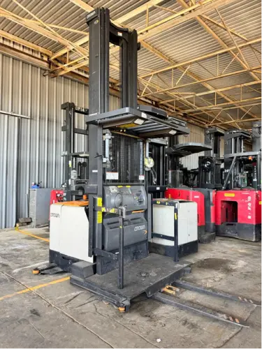 Used 2018 CROWN SP4050-30 Order Pickers Pennsylvania US | National Lift Equipment #1382094