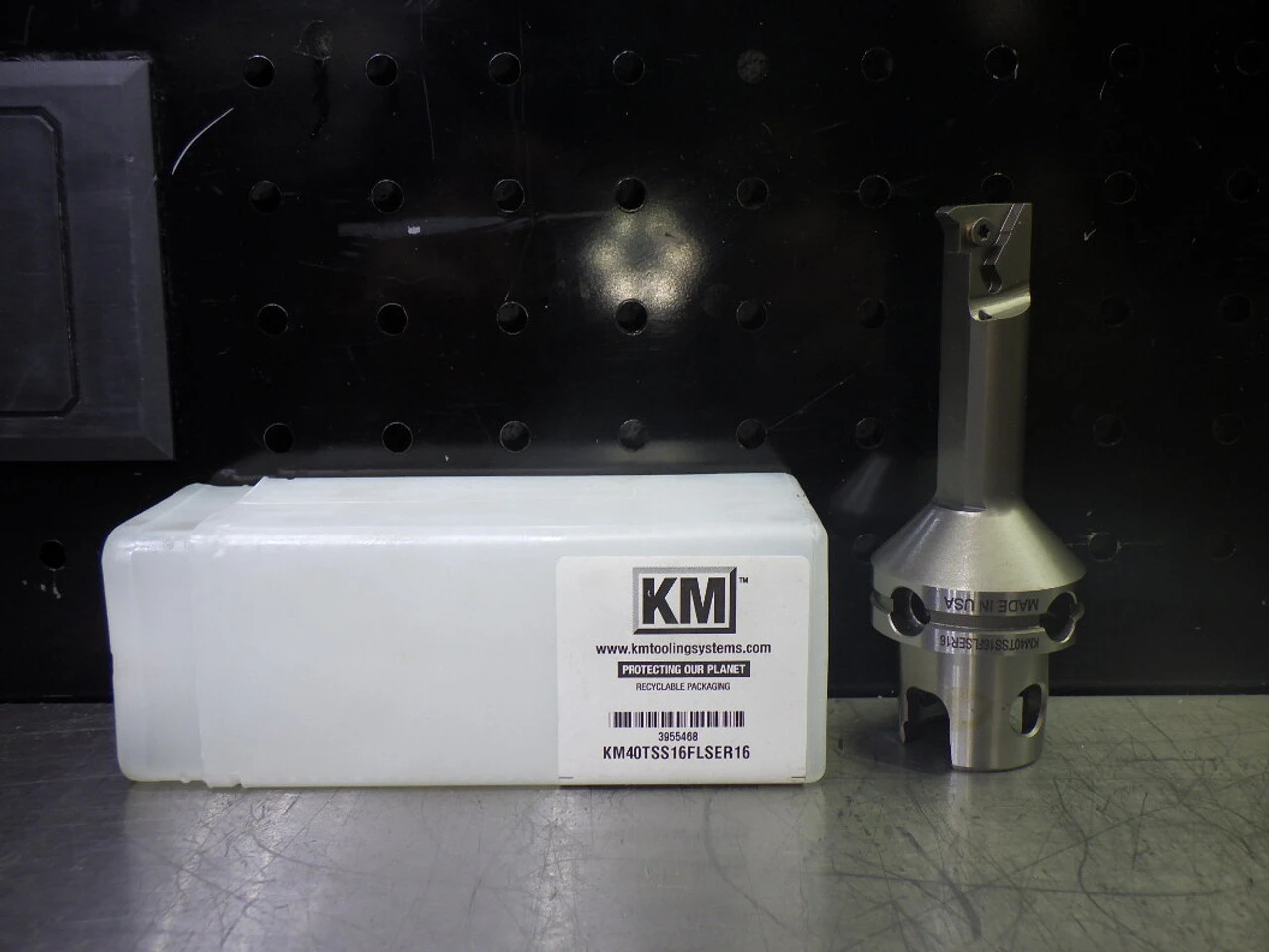 Kennametal KM40Ts Coolant Thru Threading Bar/Head KM40TSS16FLSER16 (LOC999B)