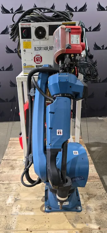 Used 2020 FANUC ArcMate 120iD + R-30iB PLUS + TPS 400i Robots Michigan US | iGAM Industrial Marketplace #1181950