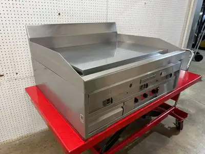 Used Magikitchn Used 36" MagiKitch'n MKG-36-STL NG Griddle with Thermostatic Controls - 90,000 BTU - FG Commercial Flat Top Griddles Illinois US | Falcon Restaurant Supply #1374884