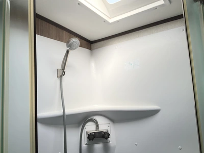 USED 2018 WHITE HAWK 23MRB