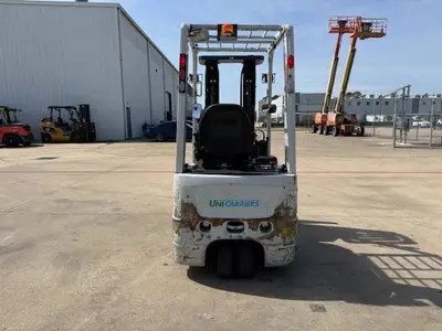 Used 2017 UNICARRIERS TX35N 3-Wheel Sit down Electric Counterbalance Forklifts Illinois US | Somerset Equipment Sales #1546146