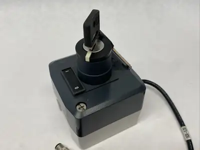 Used Knapp Switch H.M. M8 Connection, W/ Keyed Switch, Plastic Enclosure Relays & Switches Michigan US | Maverick Industrial Sales #1401309