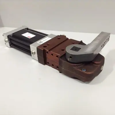 USED DESTACO 82G8N-412C91-131190B