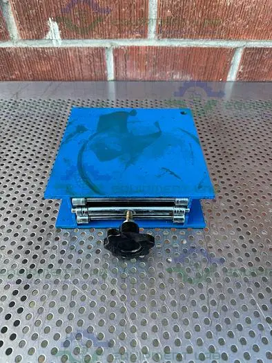 Used UNKNOWN 8" X 8" X 12" TABLE-TOP LAB JACK Supplies and Labware California US | Equipment Lab #488728