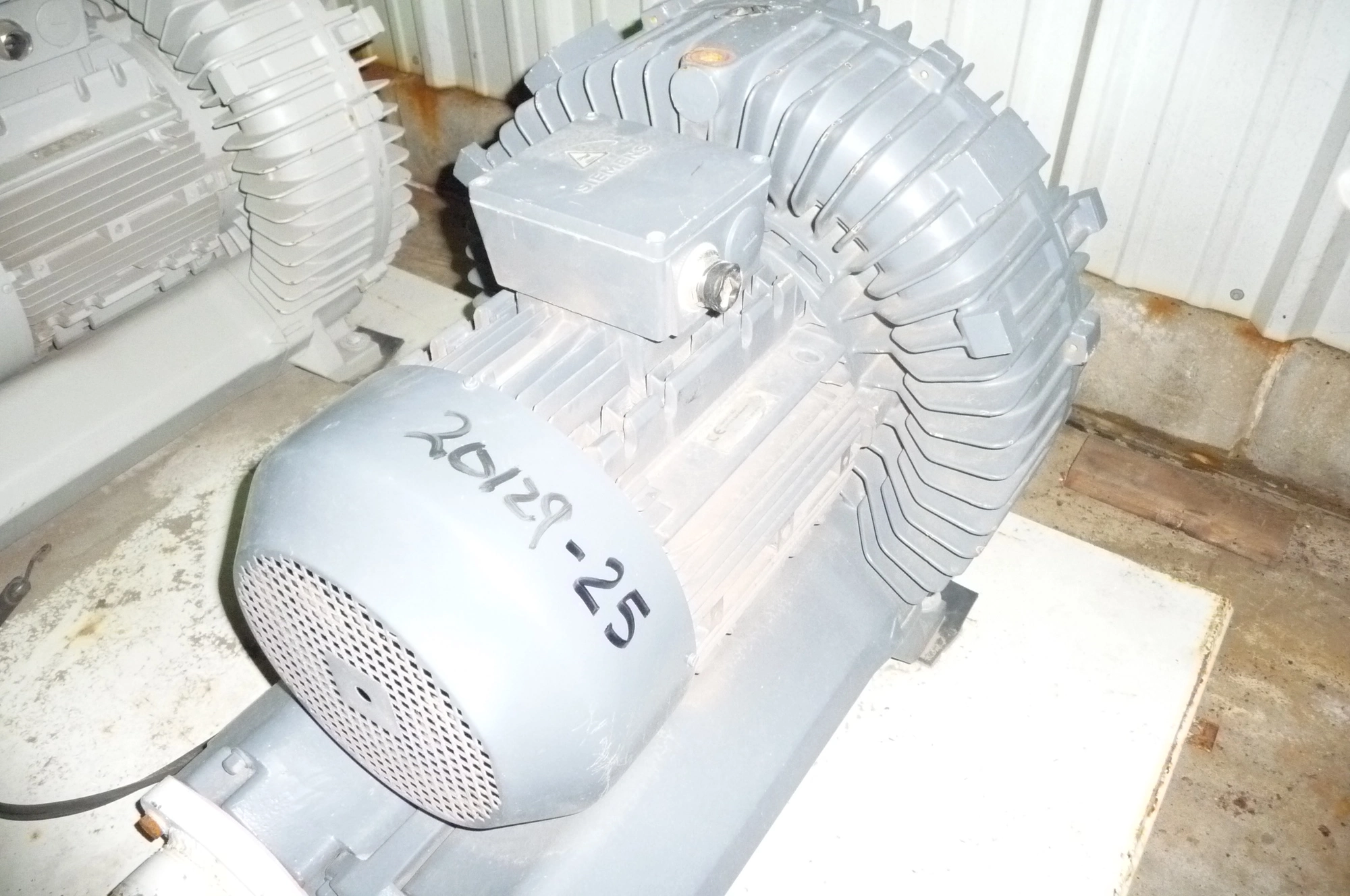 USED ELMO G2BH1-900-1AC16