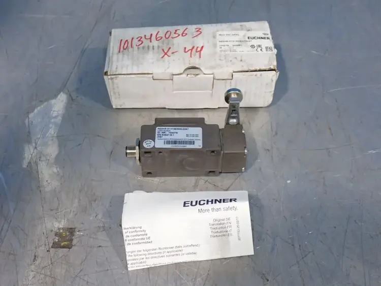 New | in-Stock EUCHNER NZ2HS3131SEM4C2247 Relays & Switches Ohio US | HGR 24 #1129846