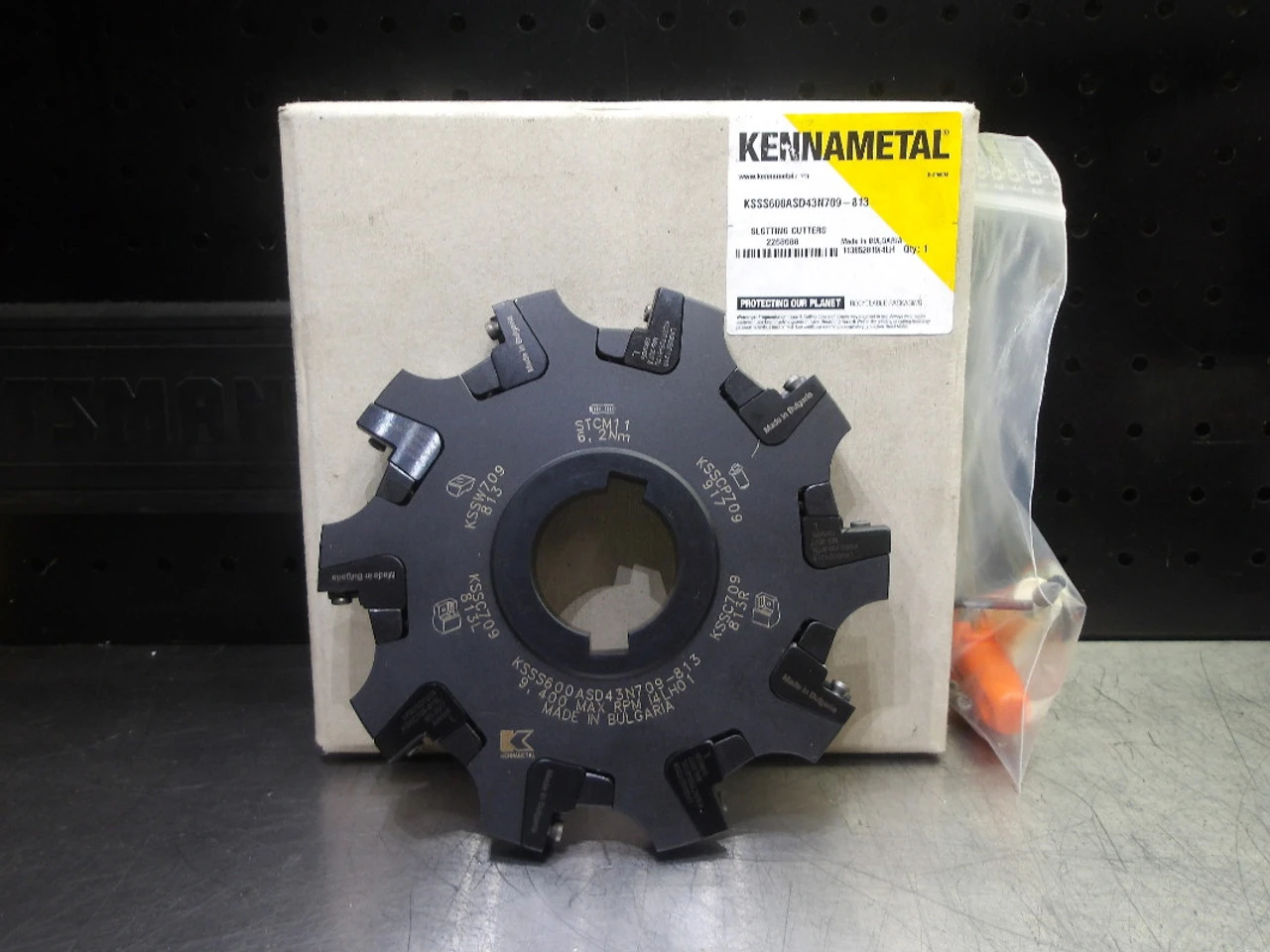 Kennametal .716" (6") Slot Milling Cutter 1.5" Arbor KSSS600ASD43N709-813 (LOC2315)