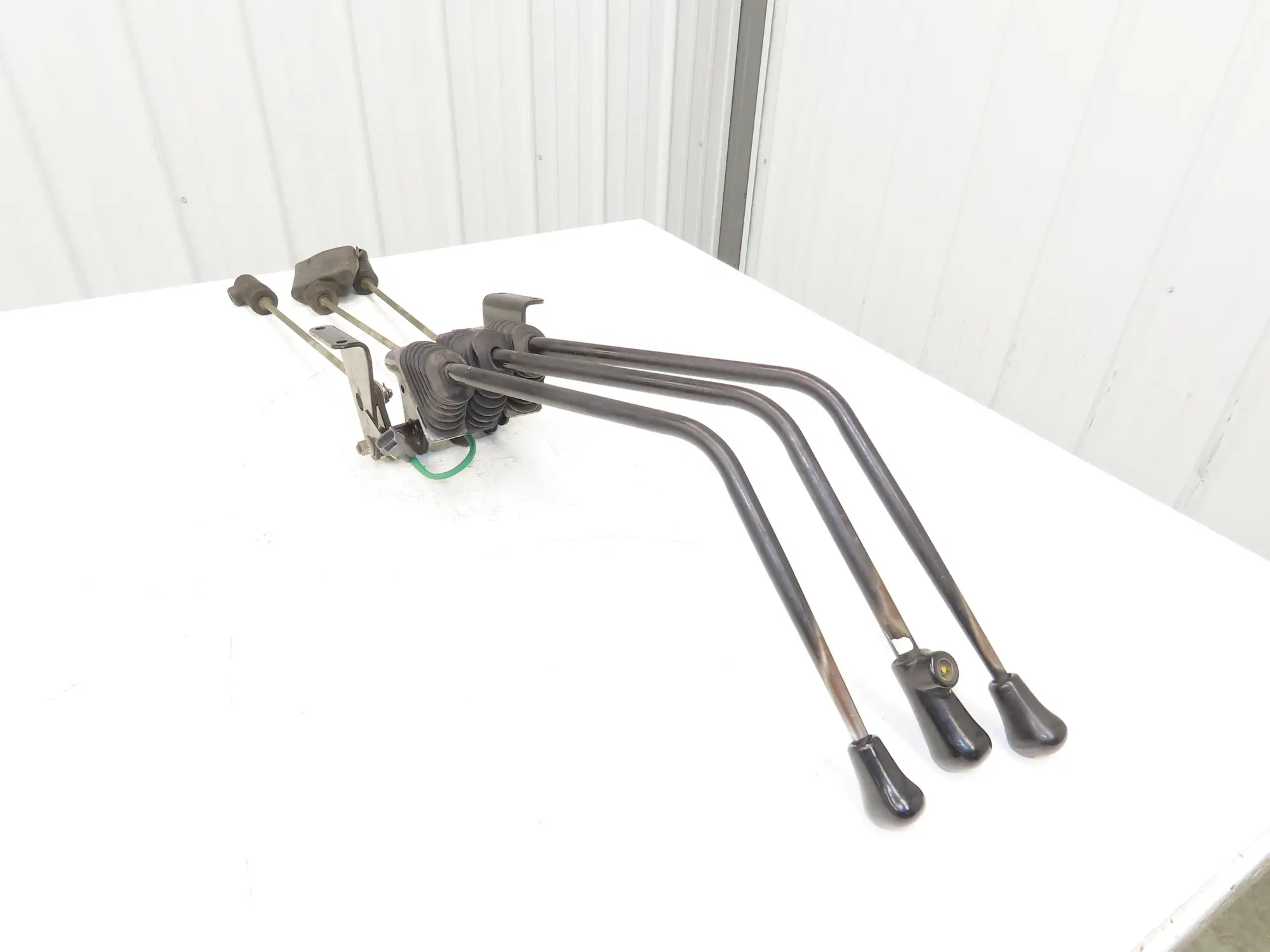 Toyota Electric Forklift Three Lever Control With Lift Tilt Shift From 7FBCU25
