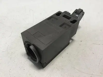 USED SCHMERSAL TK 236-11Z-M20