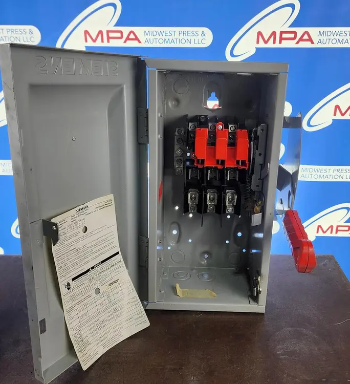 Used SIEMENS HF321N Circuit Breakers | Midwest Press and Automation #577638