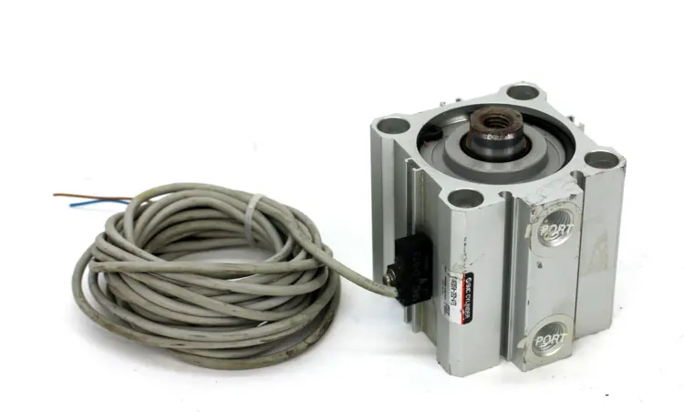 Used SMC CDQ2B50-25D-A73 Parts (Hydraulics and Pneumatics) Kentucky US | Industrial Parts R Us Inc. #358474