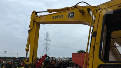 USED 1988 DEERE 490D