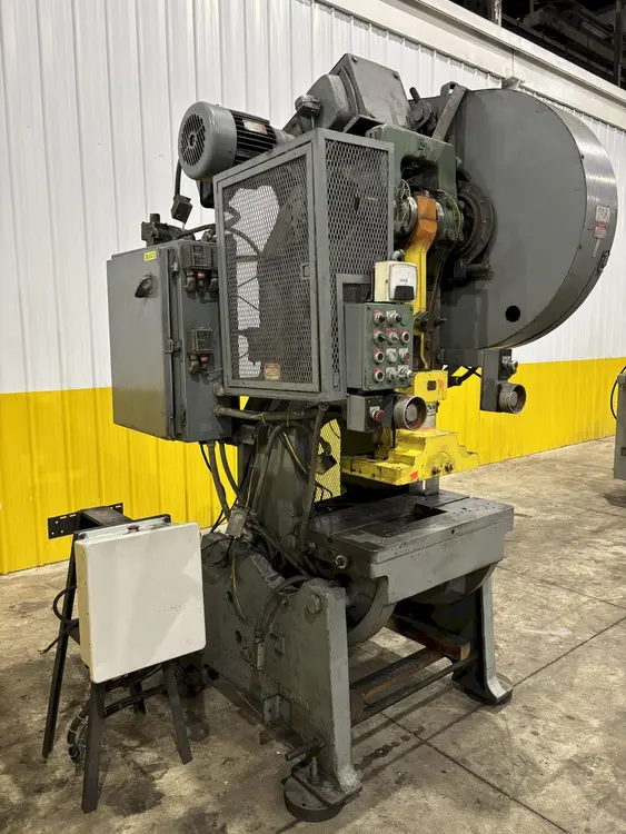 Used L&J W27 O.B.I. Presses Ohio US | Yoder Brothers machinery 18 #88448