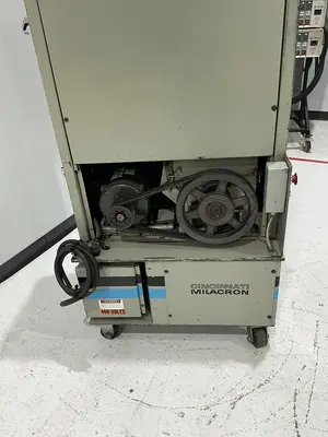 USED CINCINNATI MILACRON CMO 68