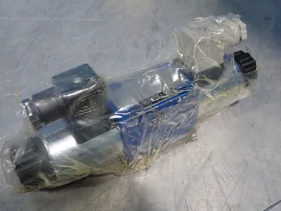 USED HUADE 4WE6E61B