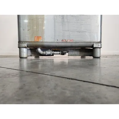 Used IBC 400 Gallon stainless steel /w cover and valve