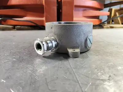 NEW CROUSE-HINDS GRF229