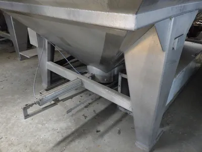 2003 Schwarte-Milfor MMNA-10 Vertical Powder Mixer | Perry Equipment (12)