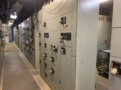 Five Star Double-Sided Motor Control Center (MCC), 600V Max., 1000A, 25 Buckets