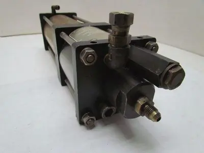 Samsomatic DVB80/120-7.4-SU 7.4:1 Air to Hydraulic Amplifier Spindle Positioner