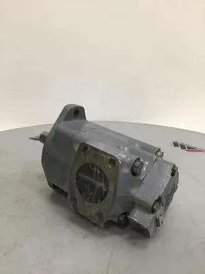 USED VICKERS 3520V38A8