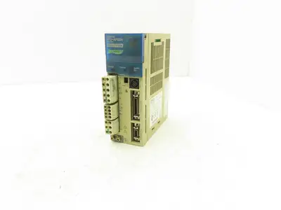 Omron R7D-AP02H Smartstep Driver 0.2kW 200-230v 3.4A 1ph In 0-230V 2A 3ph Out