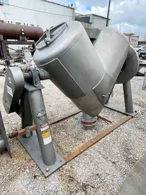 USED PATTERSON-KELLEY TWIN SHELL DRY BLENDER