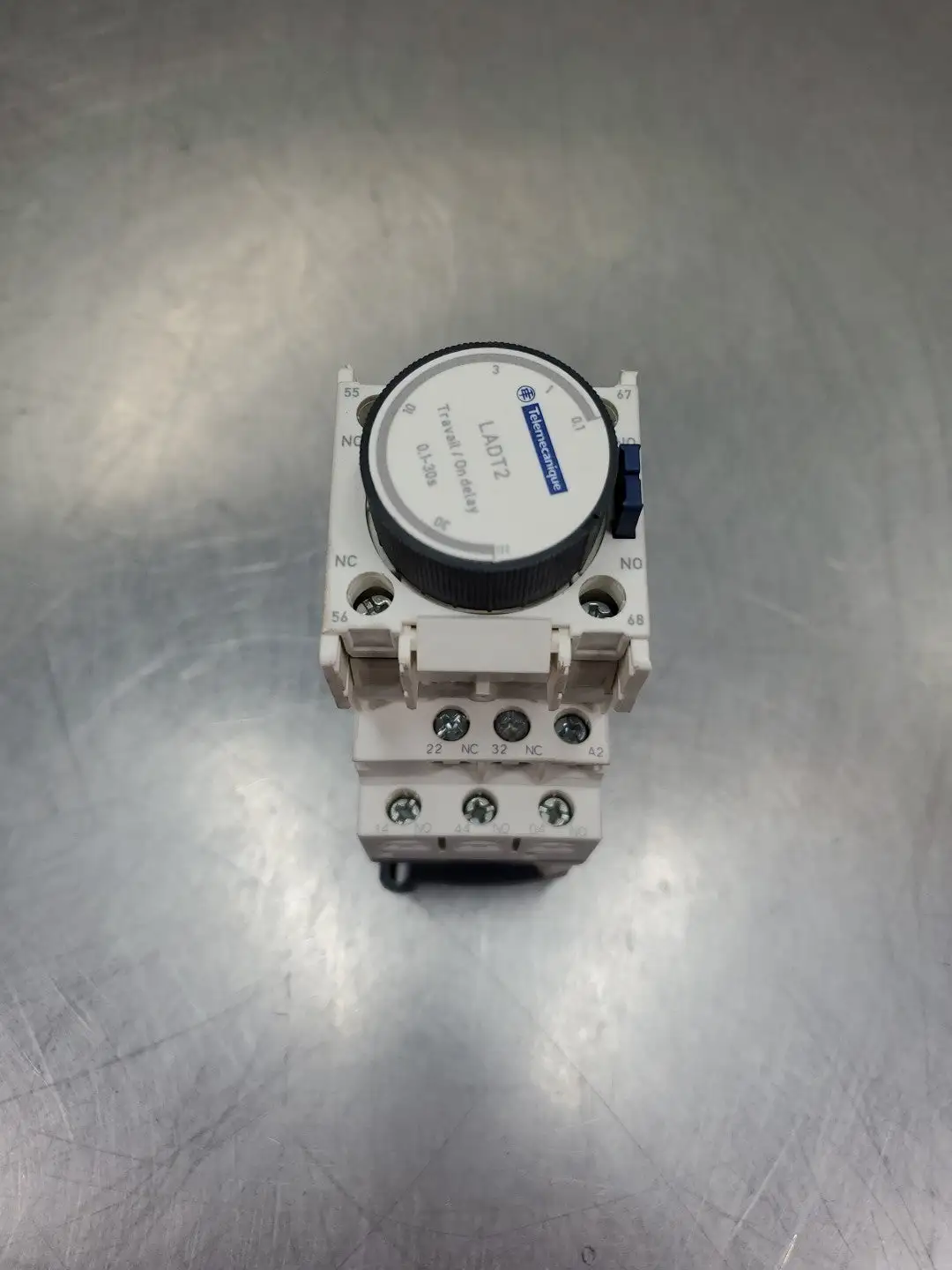 Telemecanique CAD32G7 Relay w/LADT2 Time Control & LAD4RCU Module. 4A43.1