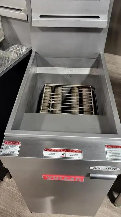 Used VULCAN LG400 Cookers / Coolers / Fryers British Columbia CA | Surrey Food Equipment #435426