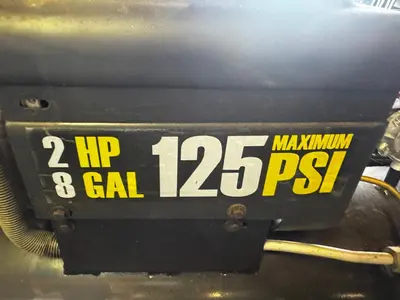 Used _UNKNOWN_ _UNKNOWN_ Tank Mounted Air Compressors Ohio US | Myron Bowling Auctioneers Inc #1504242