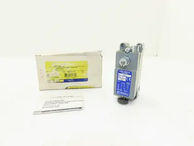 Square D 9007 AW12 Roller Limit Switch 15A 600V -No Lever Arm