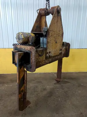 35,000 LB 17.5 TON X 18" TO 76" X 60"  OD BRADLEY CRANE MOTORIZED COIL GRAB: STOCK : STOCK 13234