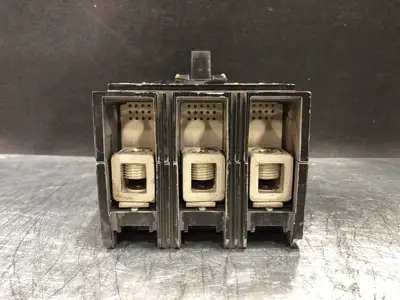 225 Amp, 3 Pole, 600 Volts Circuit Breaker