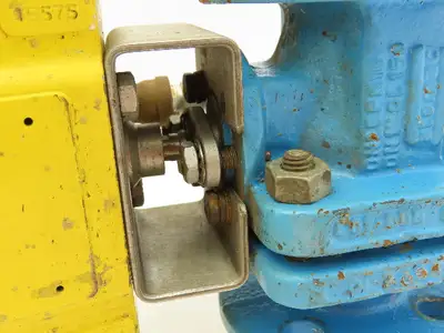 Hytork 131 Pneumatic Spring/Air Actuator 1" Flanged AKH2 Ball Valve FEP Lined