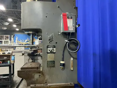 Used 1967 DENISON MULTIPRESS R065LC261D266C218A59S220 Deep Throat Presses Ohio US | HGR 24 #1518984