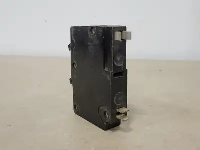 USED SQUARE D QO115