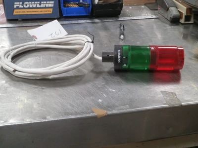 USED Siemens 8WD4220-5AC & 8WD4220-5AB red-green