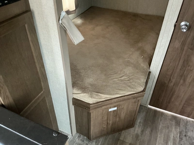 Used 2019 GULFSTREAM KINGSPORT 275FBG Campers, Caravans, Motorhomes Michigan US | Miedema Asset Management Group #1414688