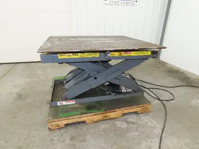 Used PENTALIFT _UNKNOWN_ Misc Lifts Indiana US | Arrow Industrial #1367364